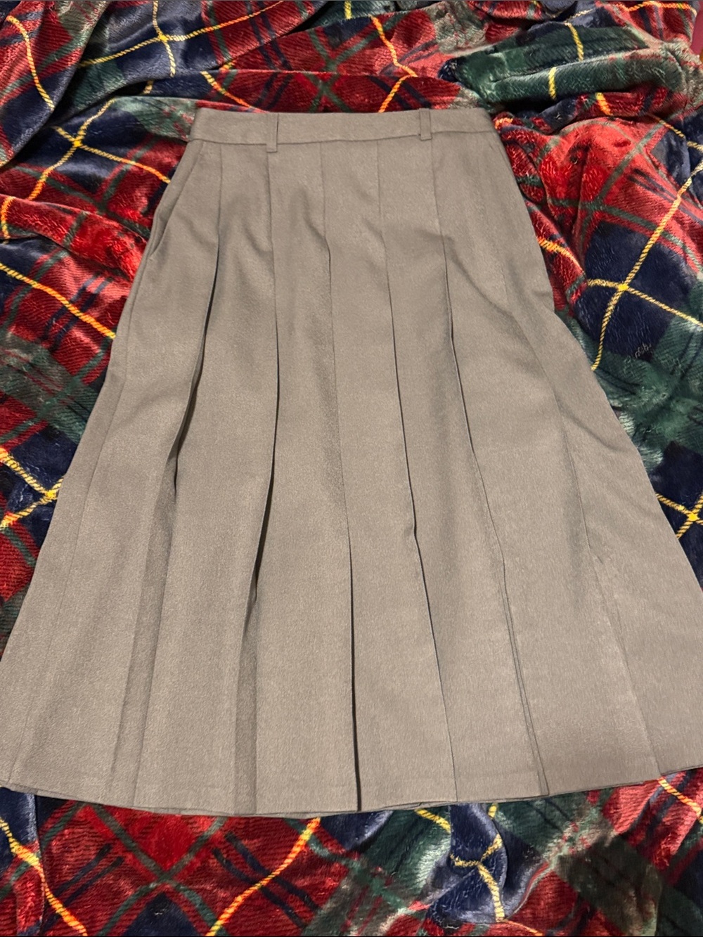 GU Pleated Skirt - Gray